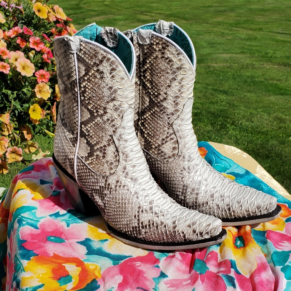 Corral Python short zipper boots BRAND New